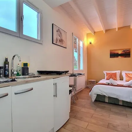 Apartman Road Stop - Paris - Disney- Train Station Chelles